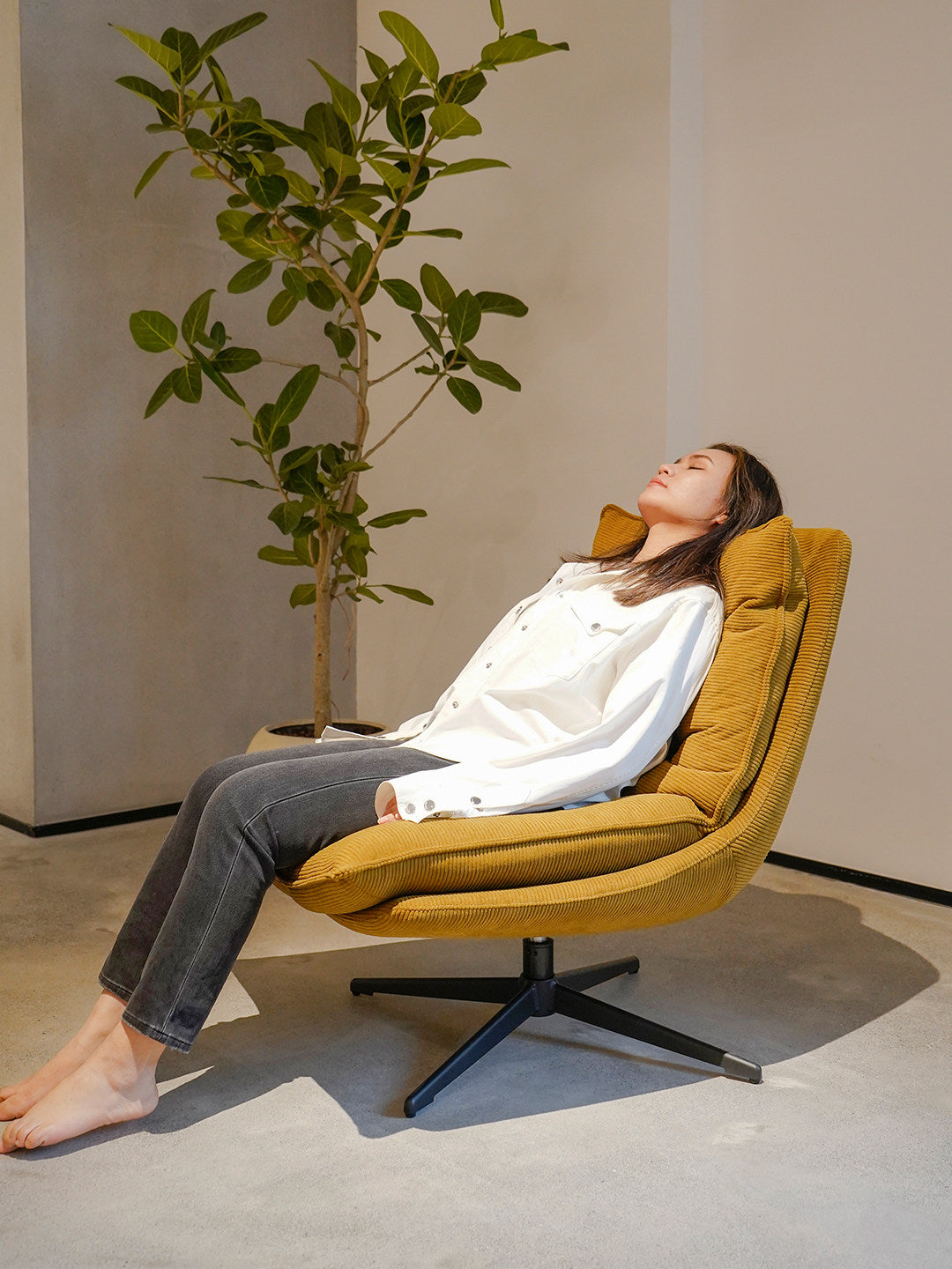 Middle ancient style leisure chair, living room balcony, retro style single chair, comfortable chair, bedroom rotating sofa, single chair